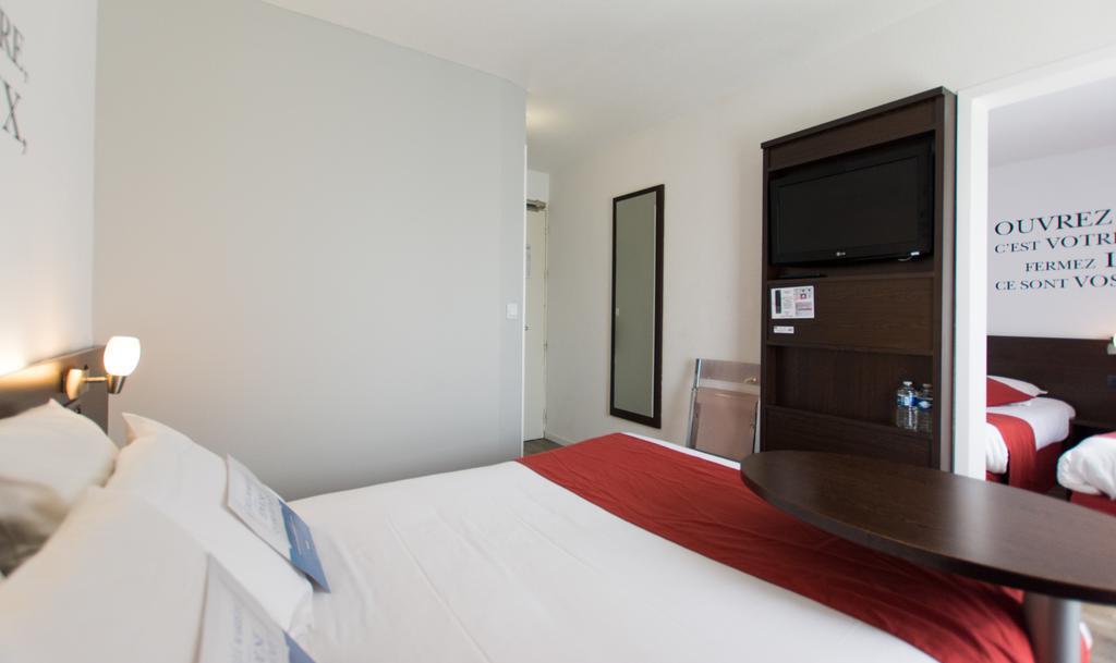 Kyriad Hotel La Flèche Eksteriør bilde