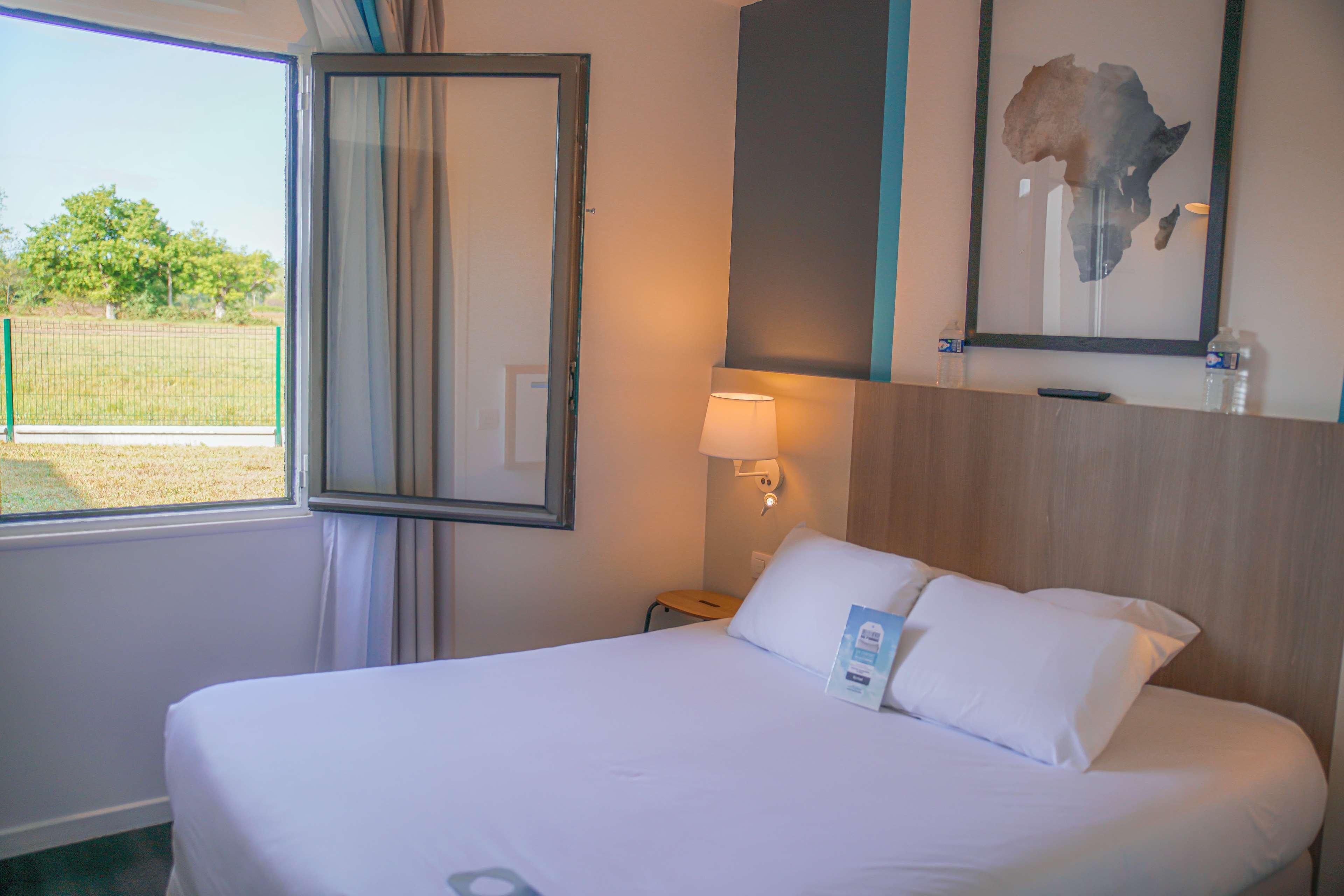 Kyriad Hotel La Flèche Eksteriør bilde