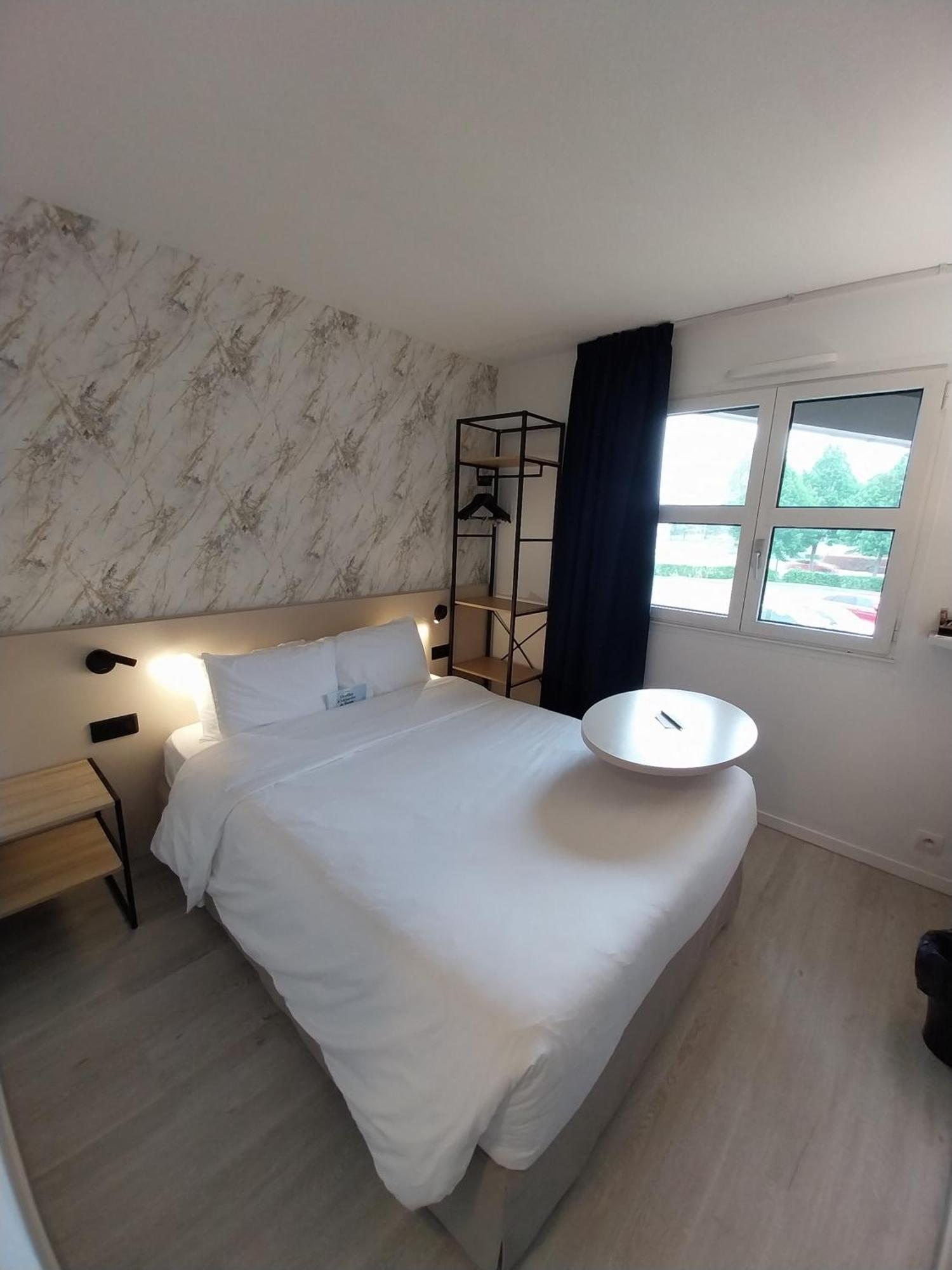 Kyriad Hotel La Flèche Eksteriør bilde