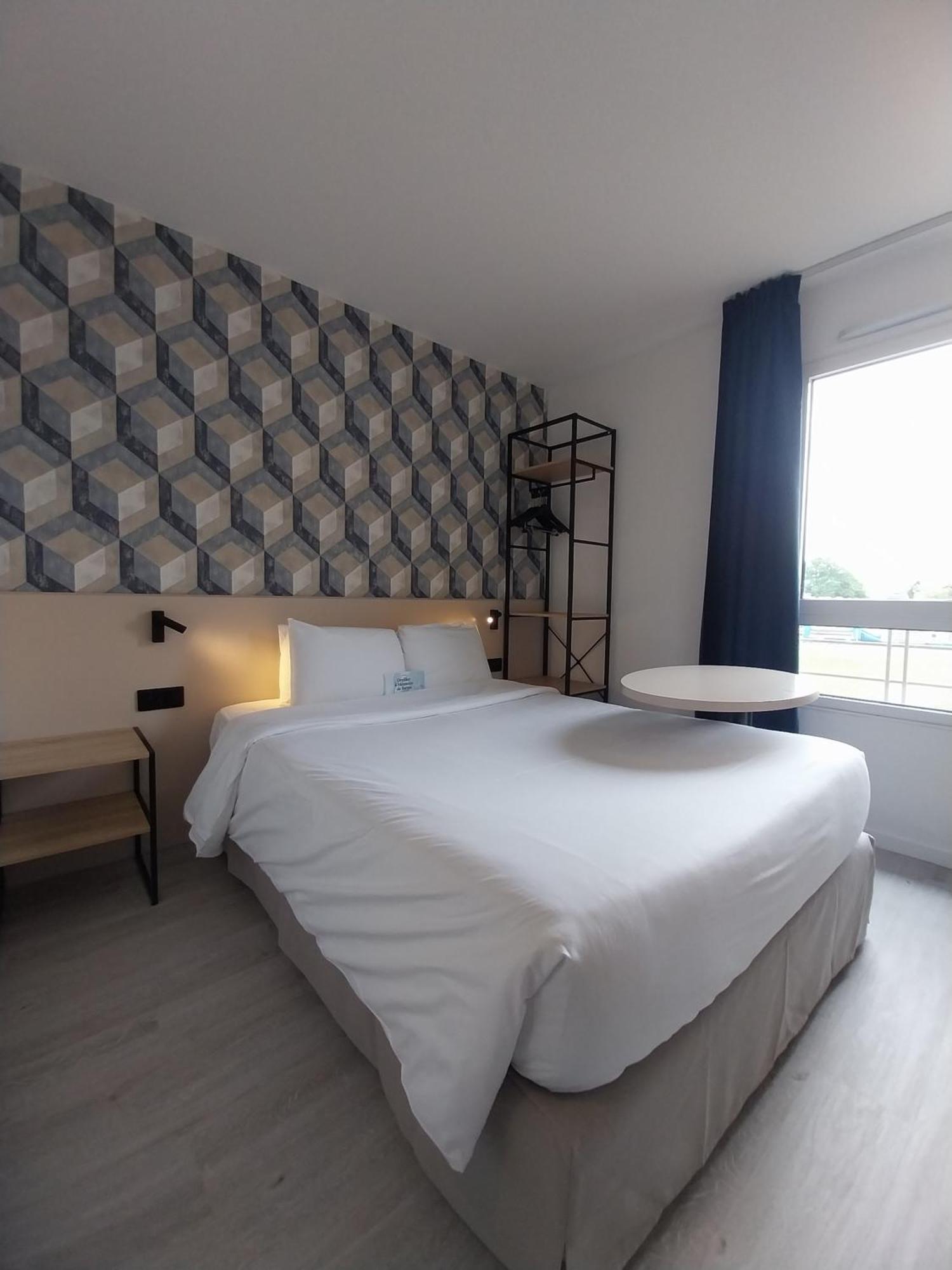 Kyriad Hotel La Flèche Eksteriør bilde