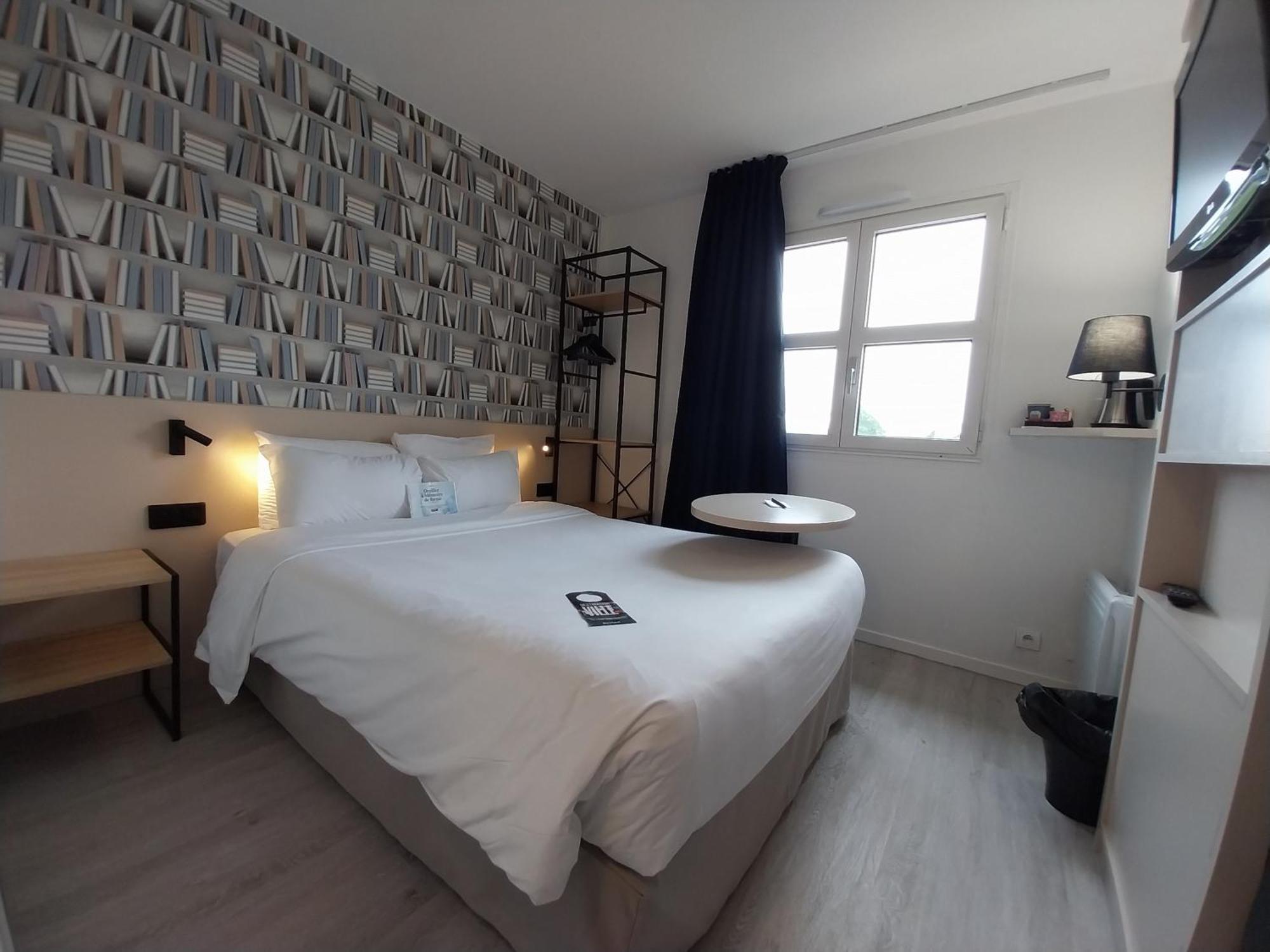 Kyriad Hotel La Flèche Eksteriør bilde