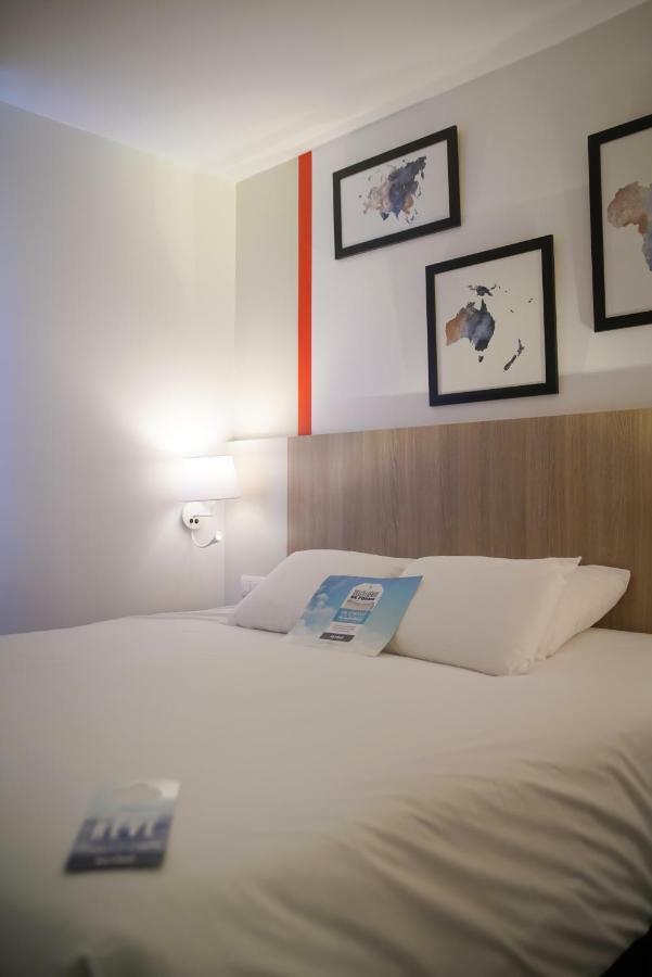 Kyriad Hotel La Flèche Eksteriør bilde