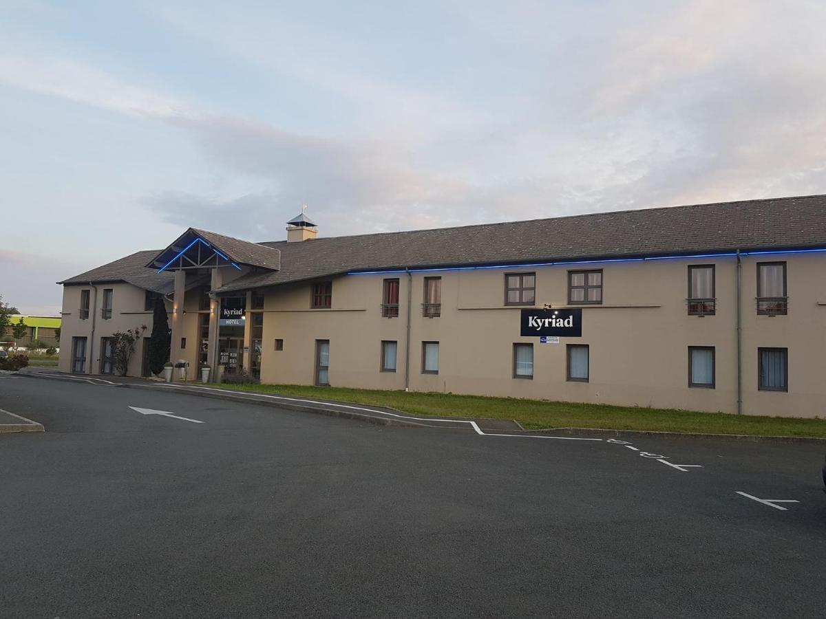Kyriad Hotel La Flèche Eksteriør bilde